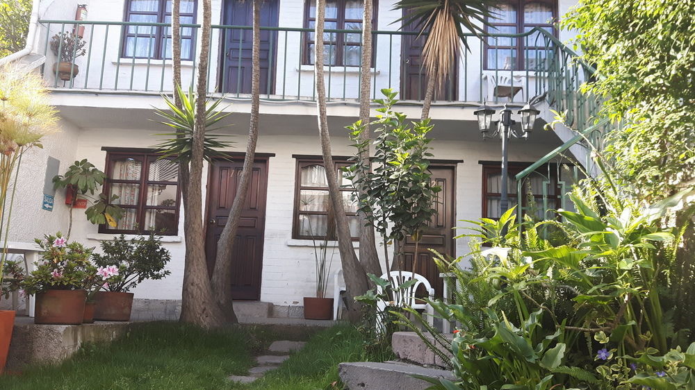 Hostal L'Auberge Inn Quito Ngoại thất bức ảnh